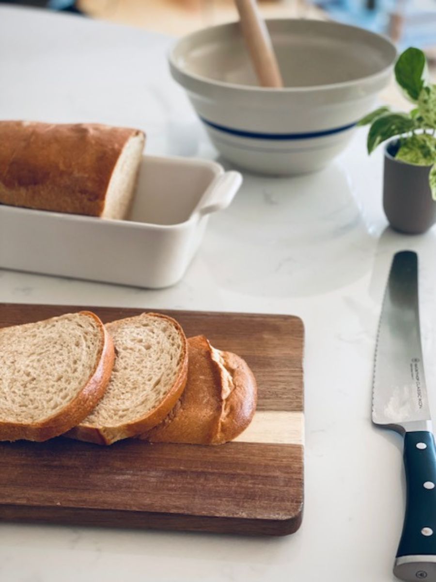 Simple Sourdough Sandwich Bread