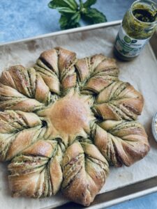 Sourdough Club Whole grain star bread